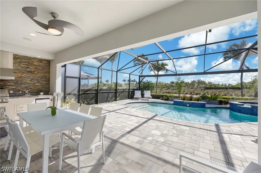 6466 Warwick Avenue Naples FL 34113