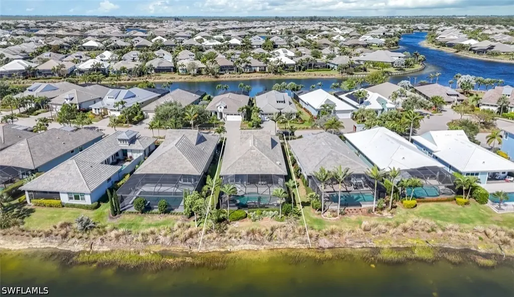 6466 Warwick Avenue Naples FL 34113
