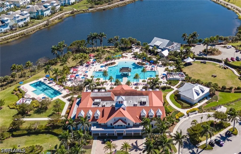 6466 Warwick Avenue Naples FL 34113