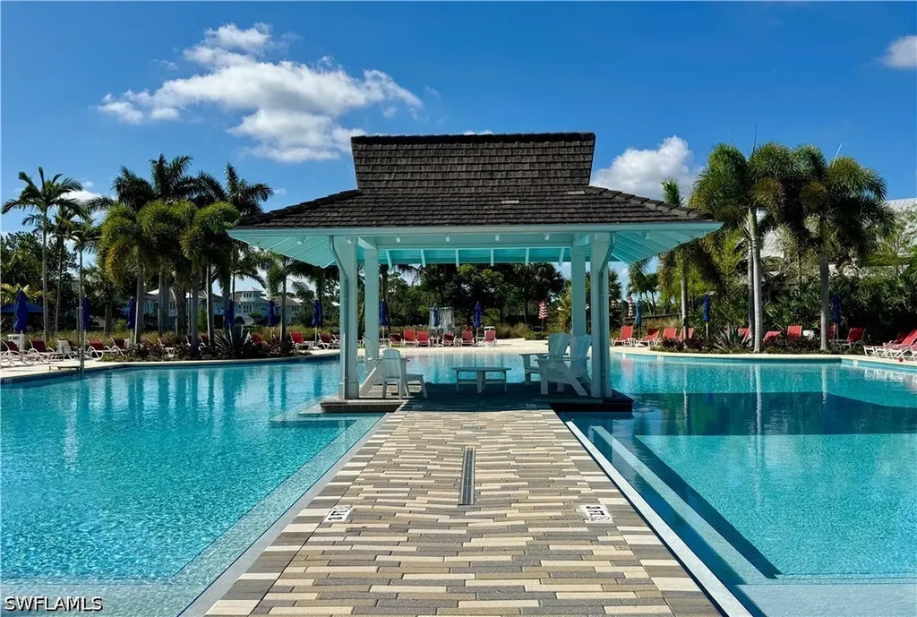 6466 Warwick Avenue Naples FL 34113