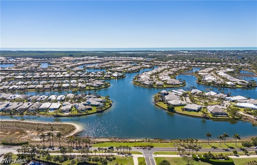 6466 Warwick Avenue Naples FL 34113