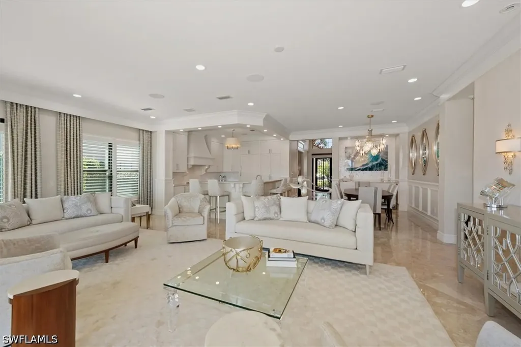 3168 Pacific Drive Naples FL 34119