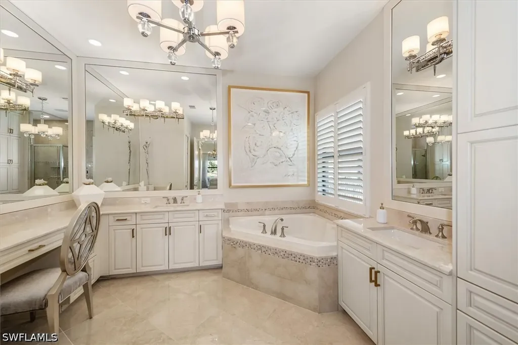 3168 Pacific Drive Naples FL 34119