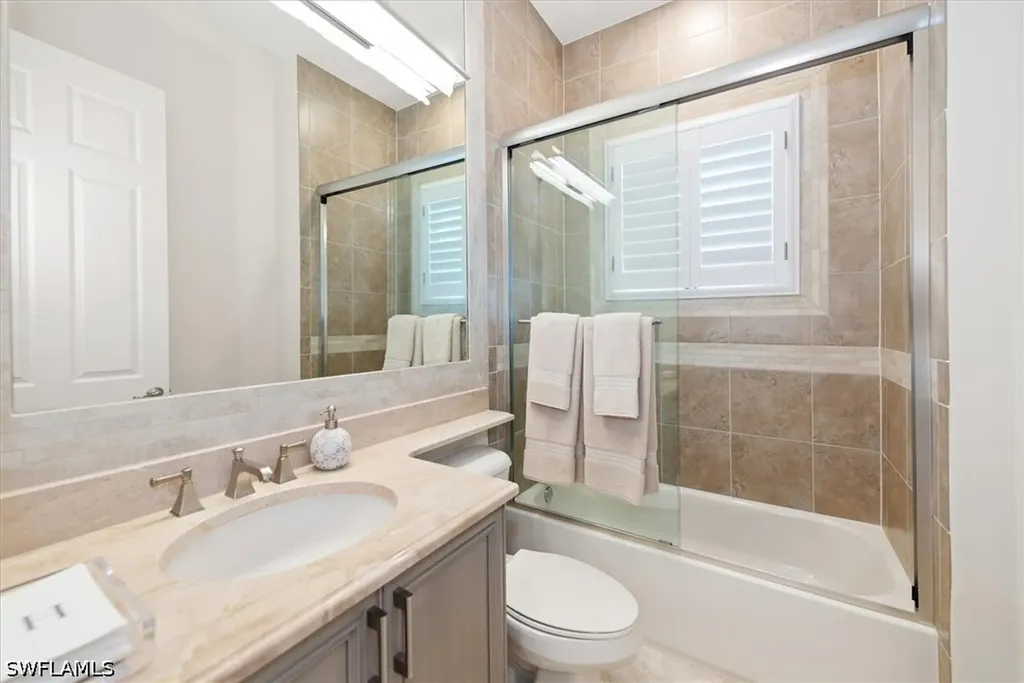 3168 Pacific Drive Naples FL 34119