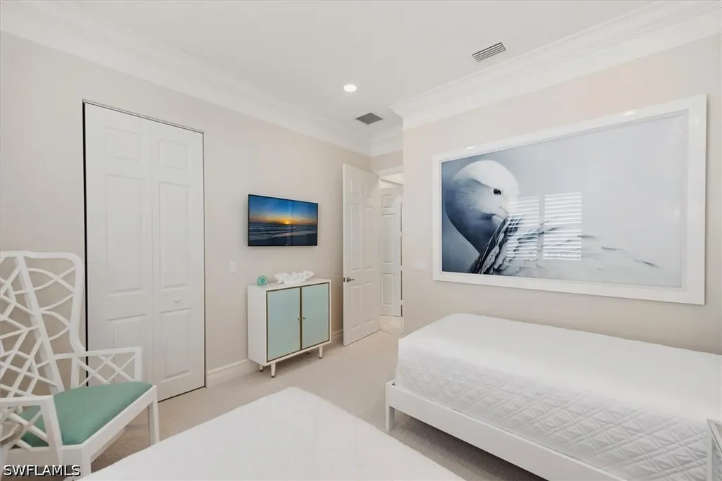 3168 Pacific Drive Naples FL 34119