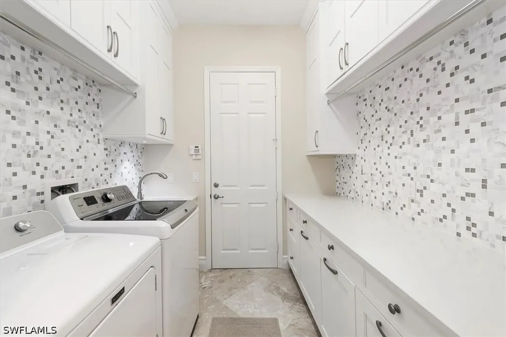 3168 Pacific Drive Naples FL 34119