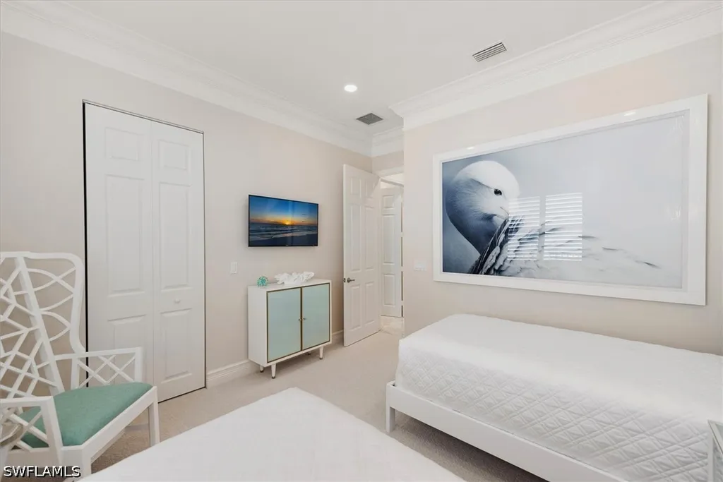 3168 Pacific Drive Naples FL 34119