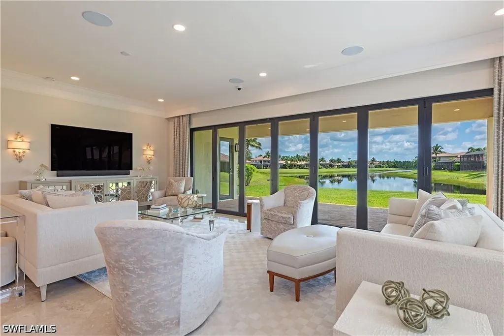 3168 Pacific Drive Naples FL 34119