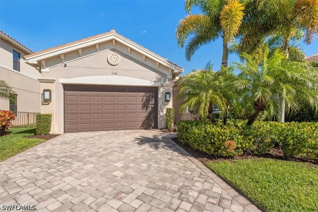 3168 Pacific Drive Naples FL 34119