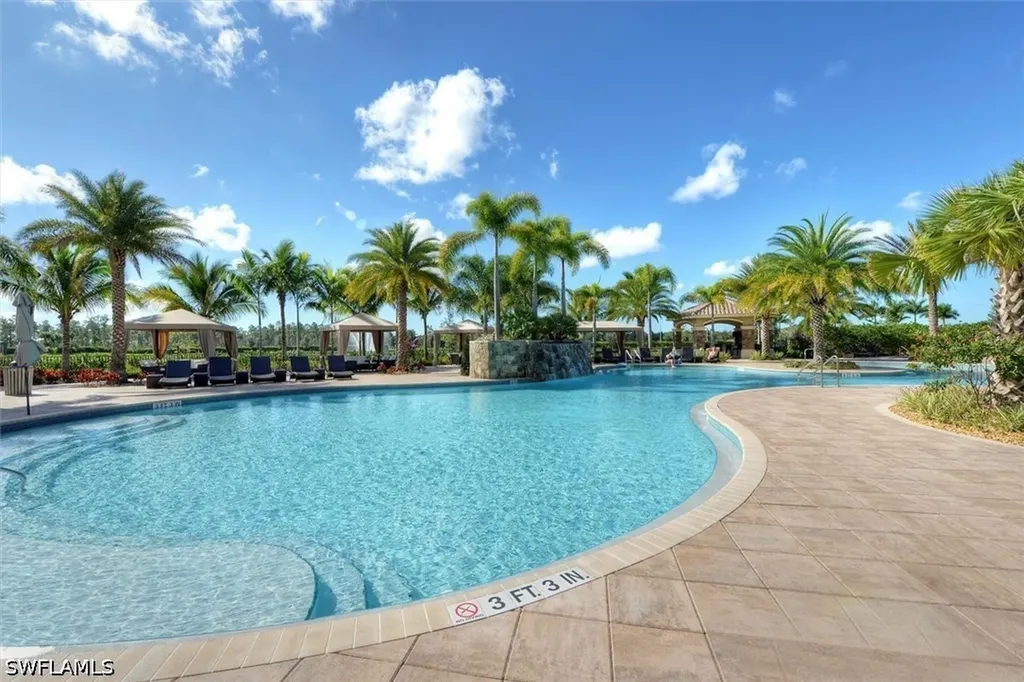 3168 Pacific Drive Naples FL 34119