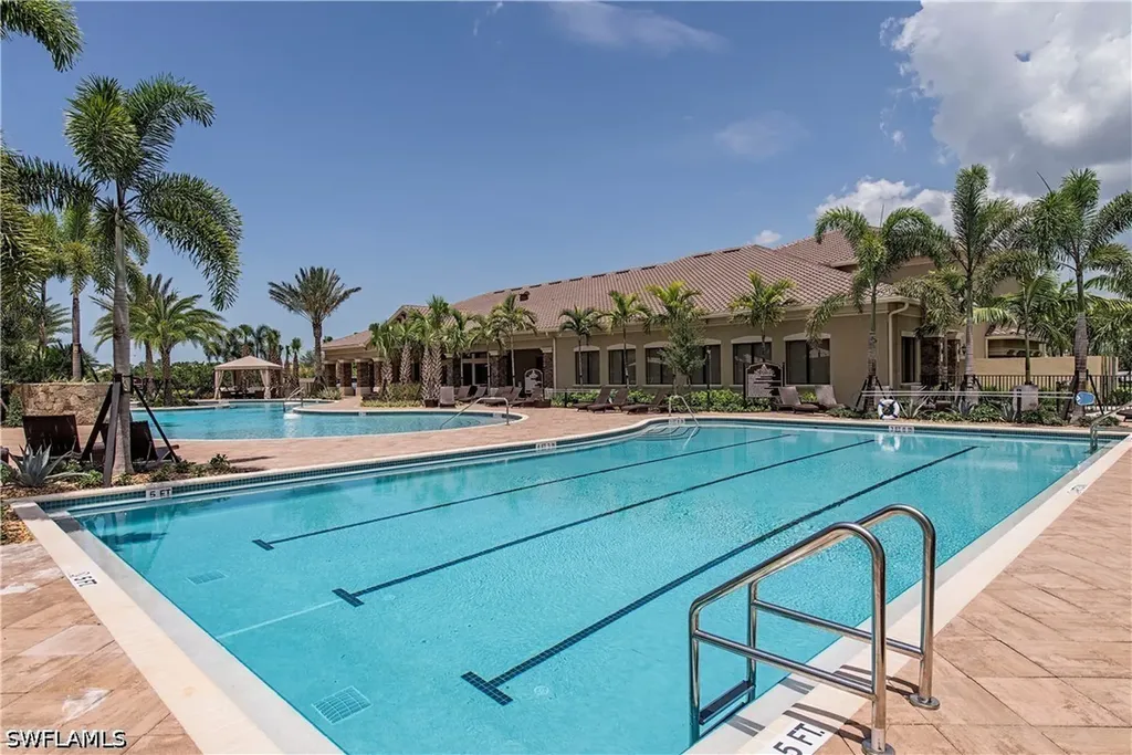 3168 Pacific Drive Naples FL 34119