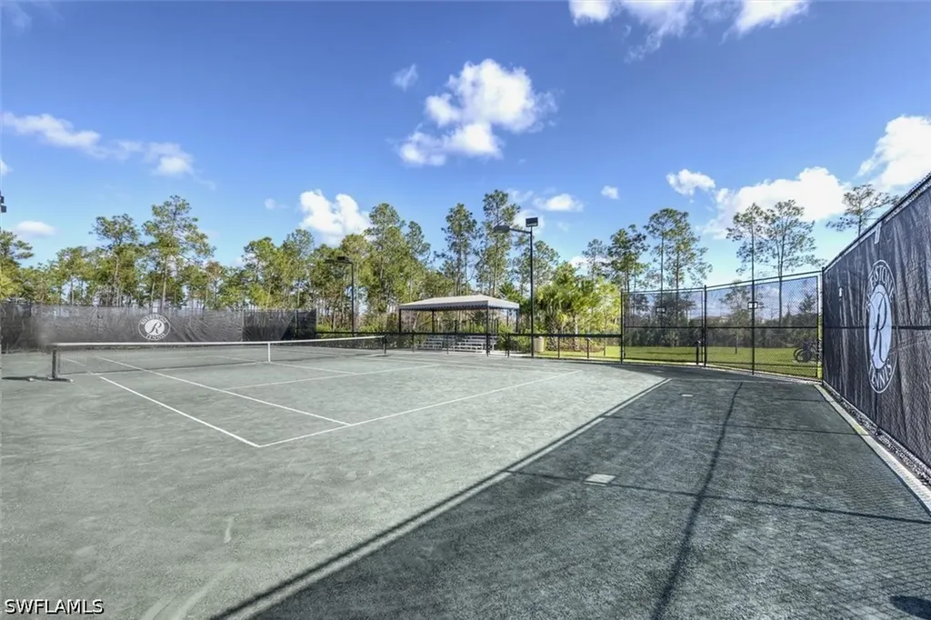 3168 Pacific Drive Naples FL 34119