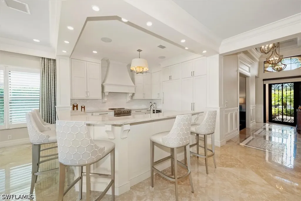 3168 Pacific Drive Naples FL 34119