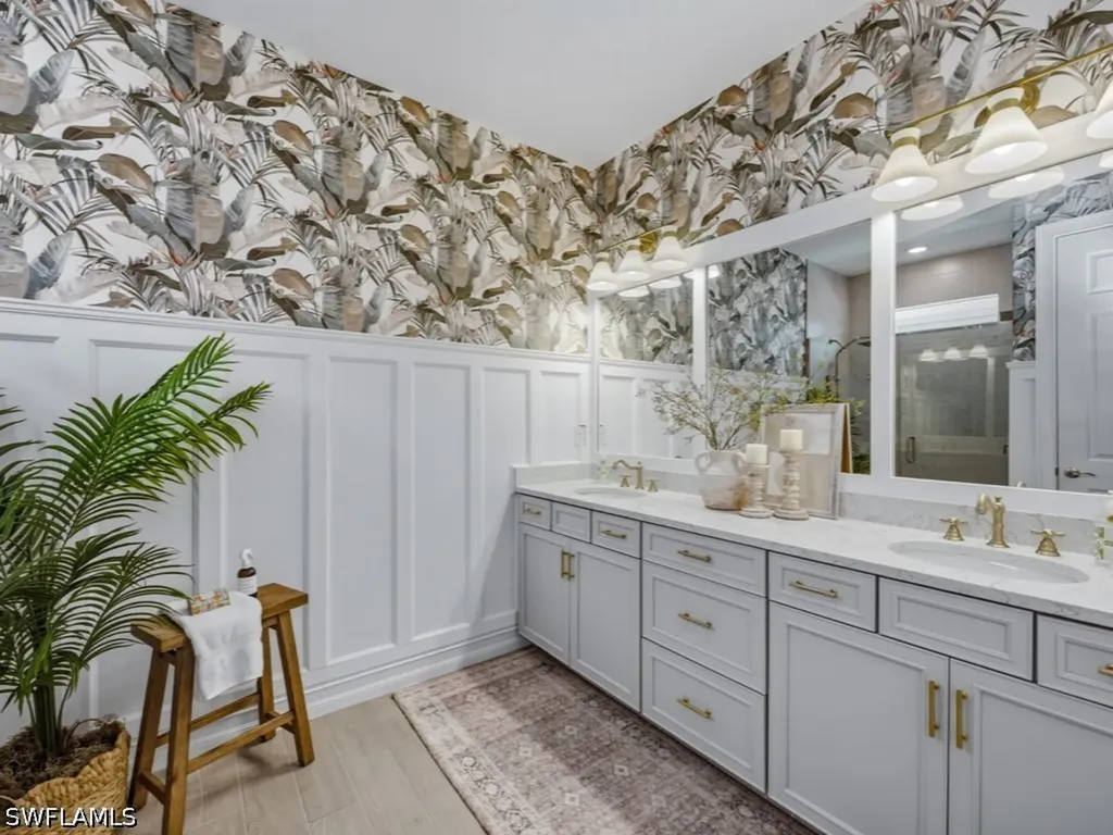 496 Polihale Way Naples FL 34114