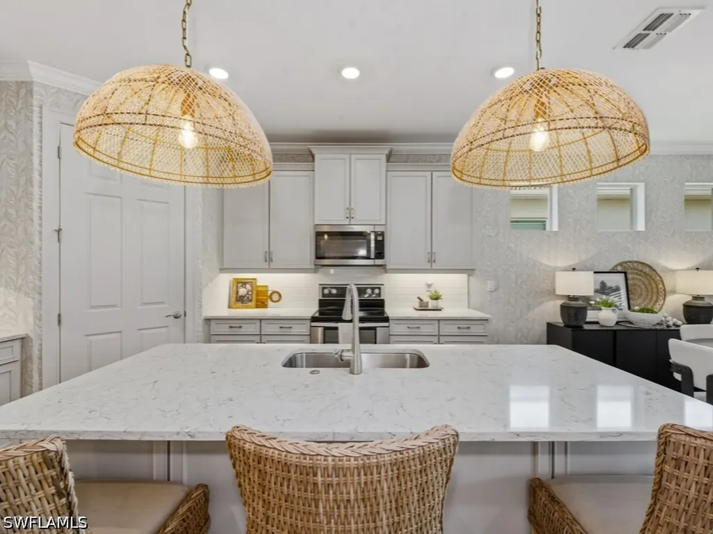 496 Polihale Way Naples FL 34114
