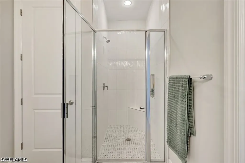9209 Cayman Drive N Naples FL 34114