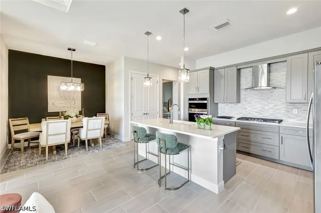 9209 Cayman Drive N Naples FL 34114
