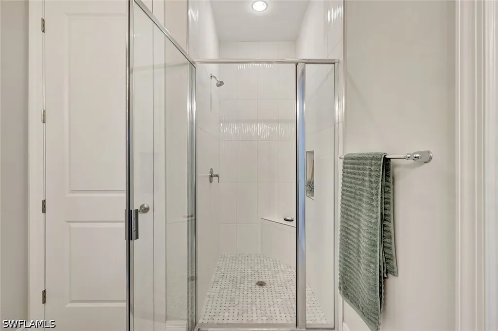 9209 Cayman Drive N Naples FL 34114