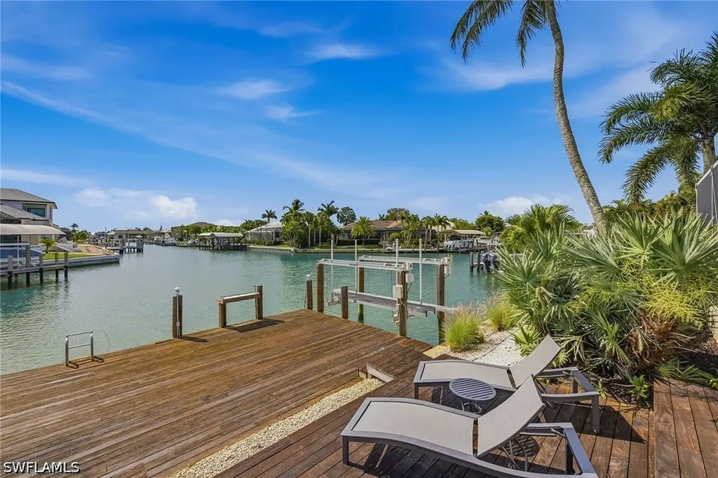 1741 Wavecrest Court Marco Island FL 34145