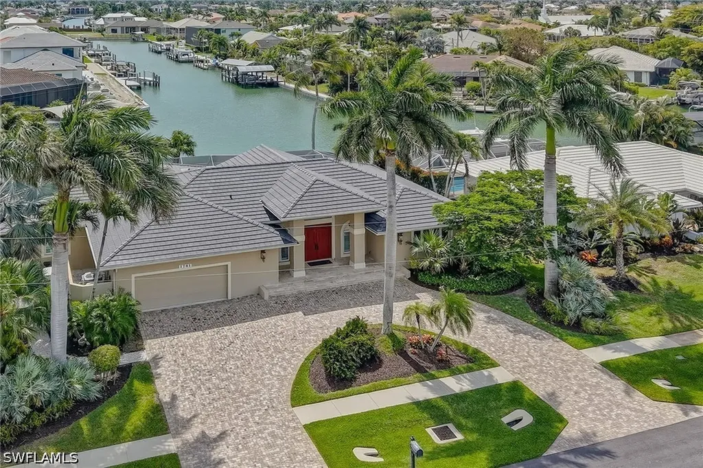 1741 Wavecrest Court Marco Island FL 34145
