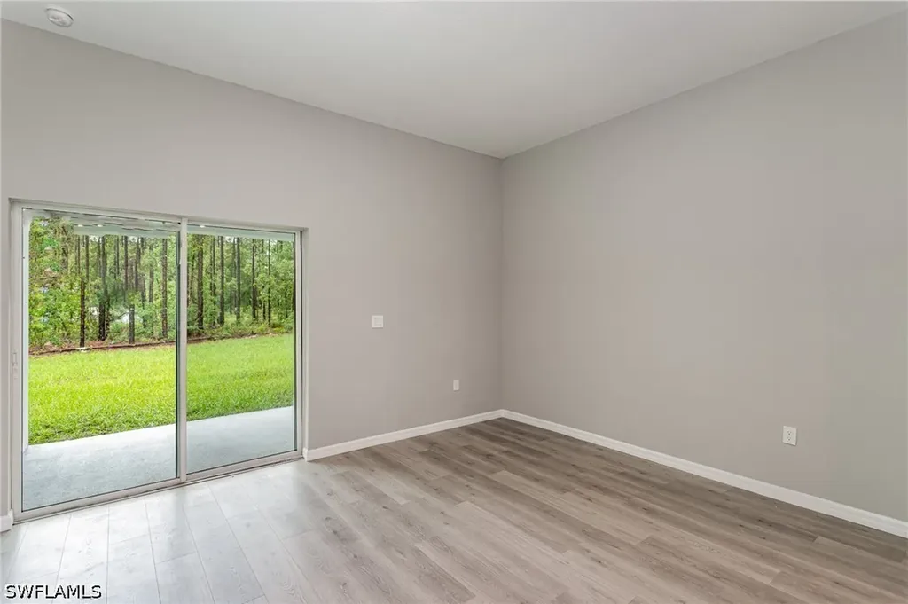 5205/5207 29th Street SW Lehigh Acres FL 33973