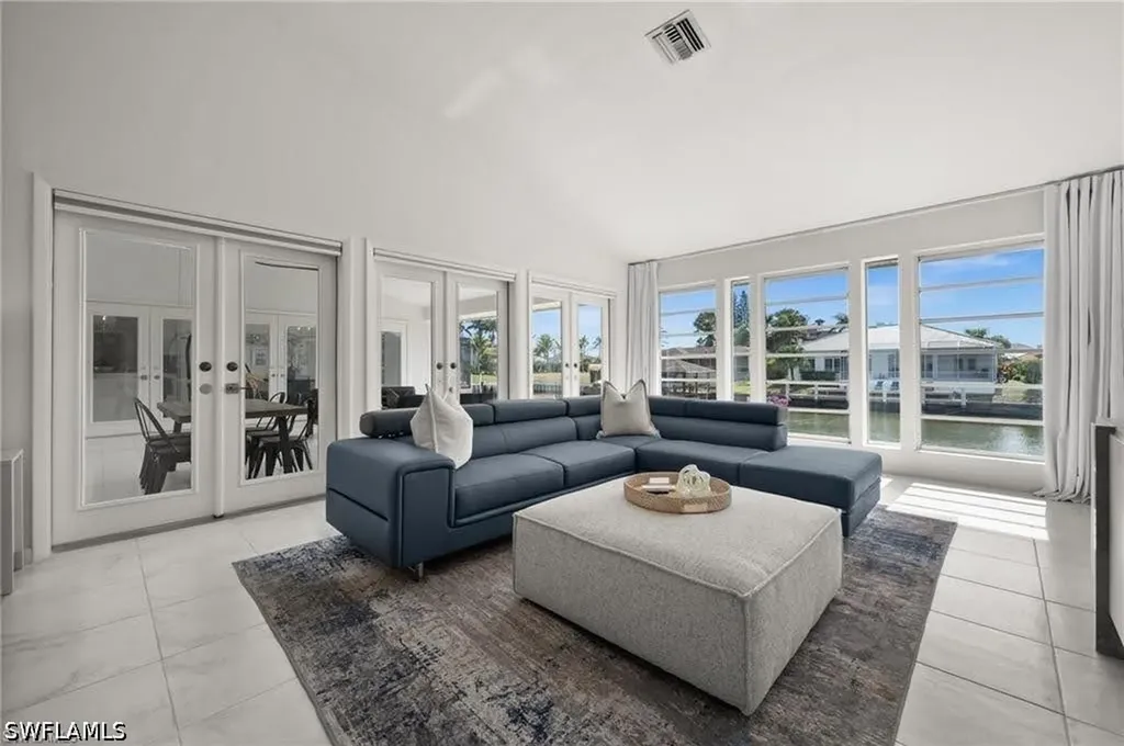 454 Flamingo Avenue Naples FL 34108