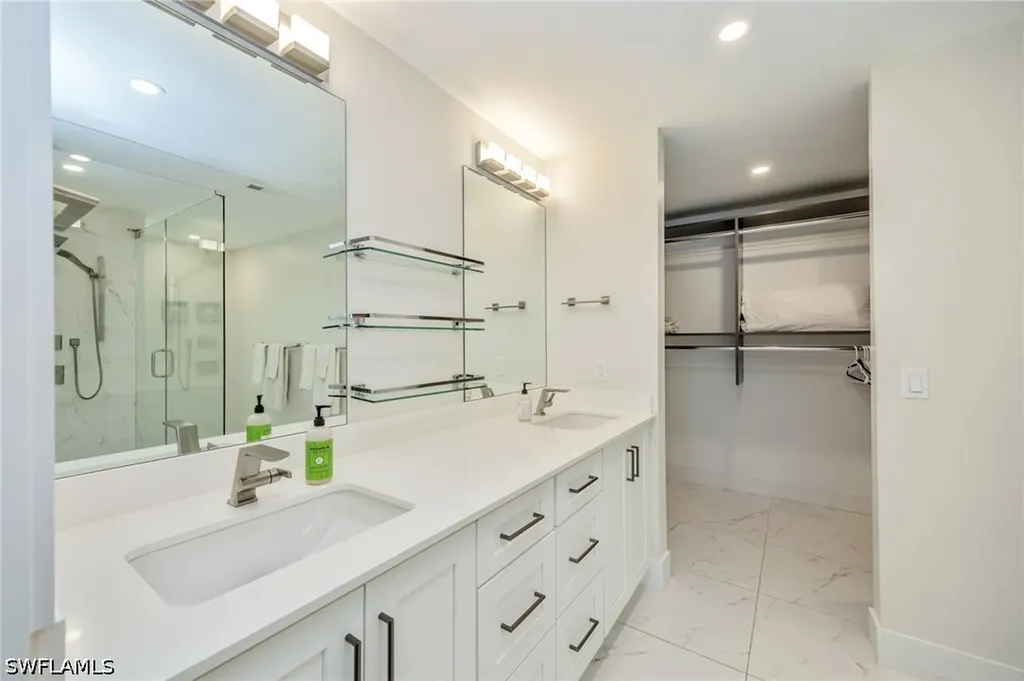 409 Cypress Way E Naples FL 34110