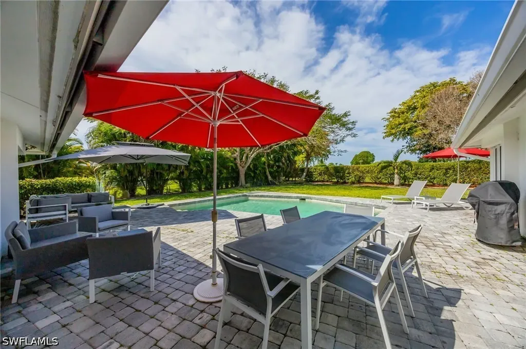 409 Cypress Way E Naples FL 34110