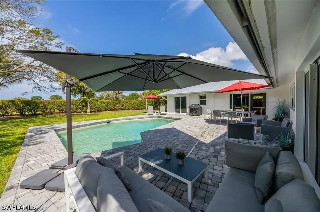409 Cypress Way E Naples FL 34110