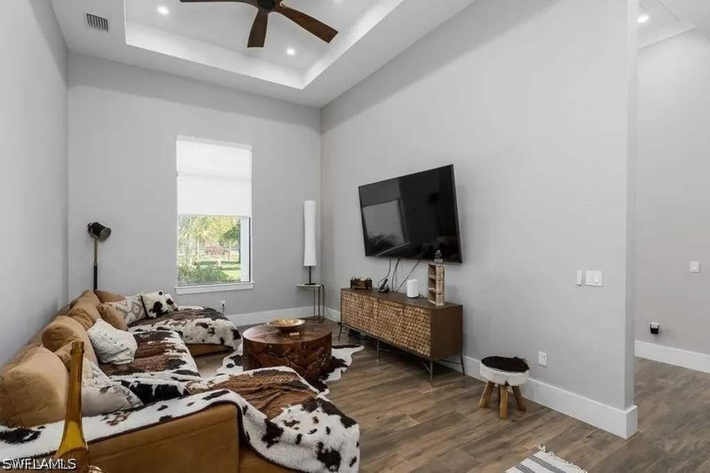 709 15th Street SW Naples FL 34117