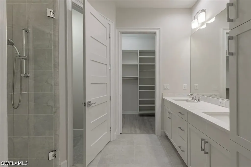 6385 Arriba Avenue Naples FL 34113