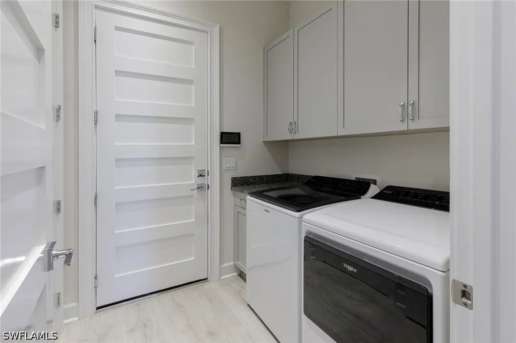 6385 Arriba Avenue Naples FL 34113