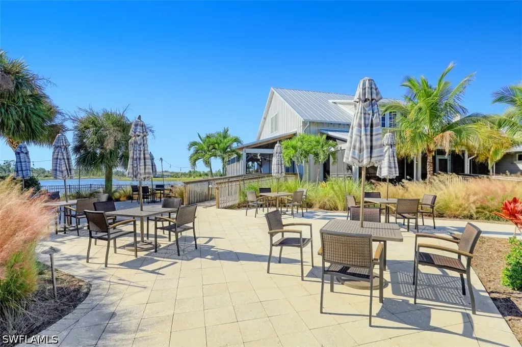 6385 Arriba Avenue Naples FL 34113