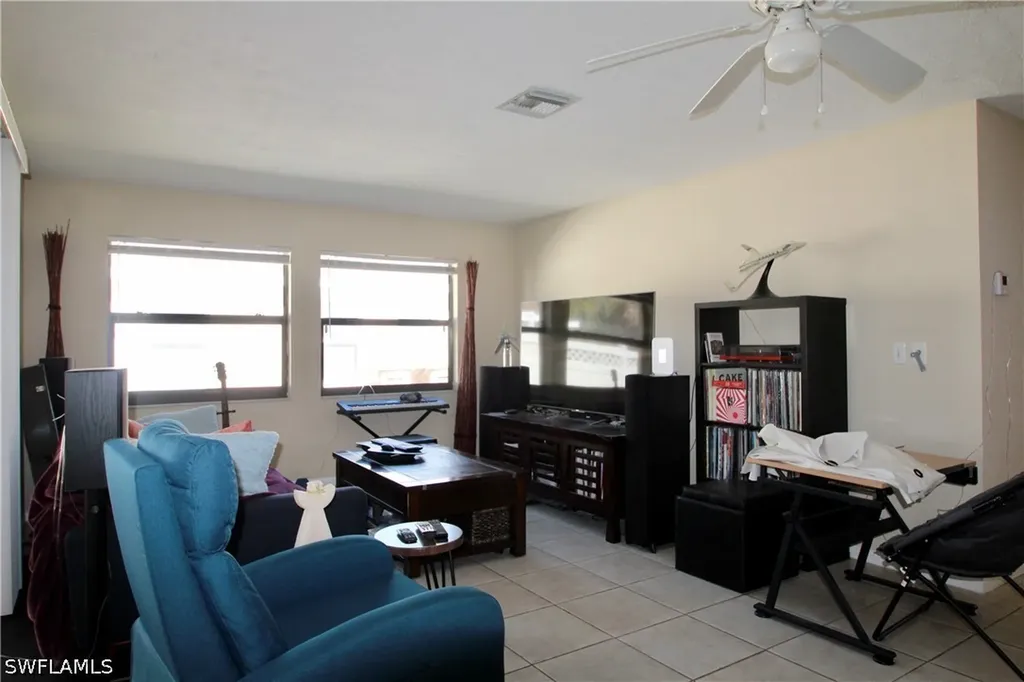 3808 SE 11th Avenue Cape Coral FL 33904