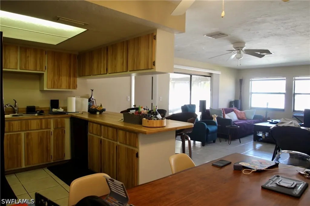 3808 SE 11th Avenue Cape Coral FL 33904