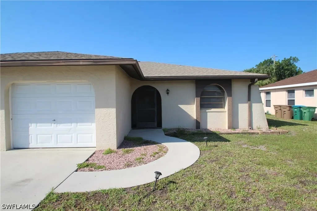 3808 SE 11th Avenue Cape Coral FL 33904
