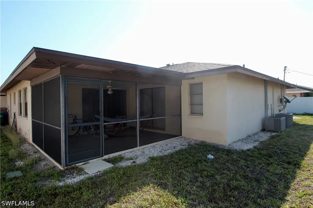 3808 SE 11th Avenue Cape Coral FL 33904