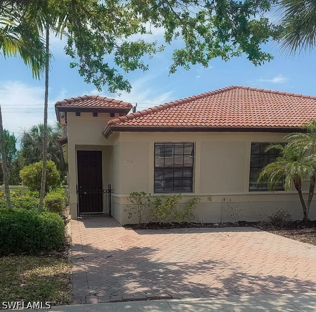 7350 Bristol Circle Naples FL 34120