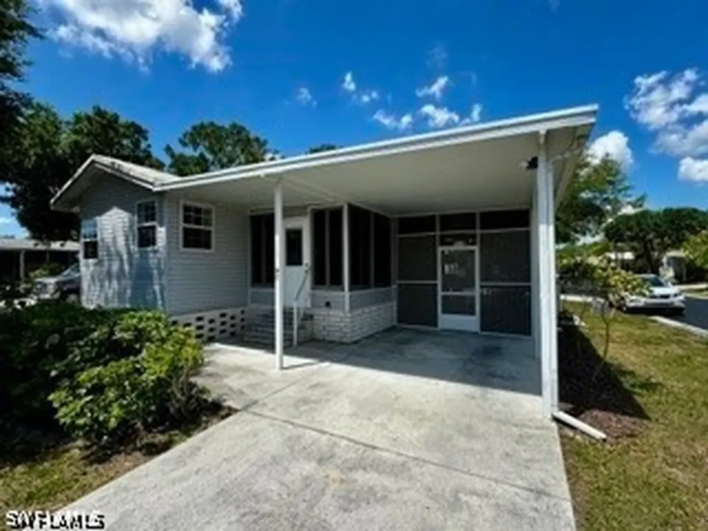 18199 Willa Way North Fort Myers FL 33917