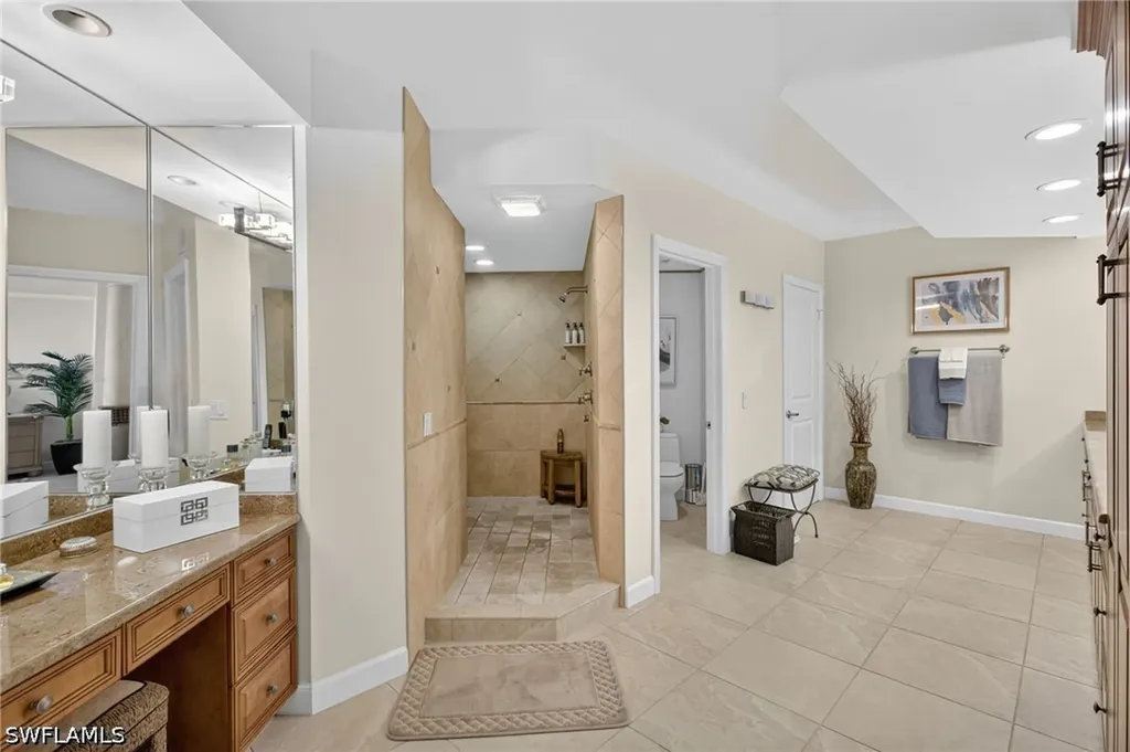 4041 Gulf Shore Boulevard N Naples FL 34103