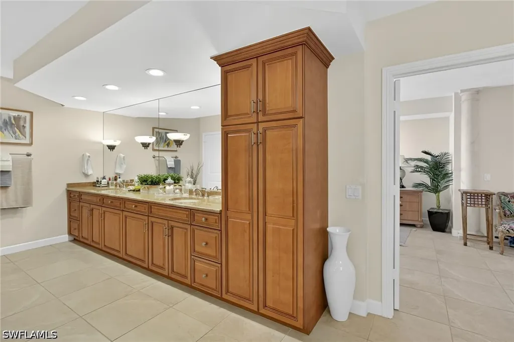 4041 Gulf Shore Boulevard N Naples FL 34103