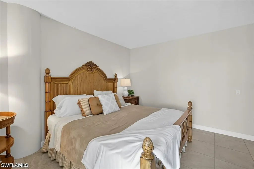 4041 Gulf Shore Boulevard N Naples FL 34103