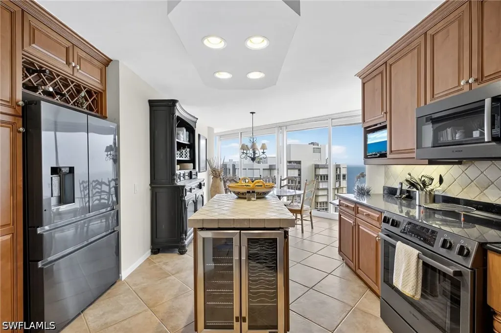 4041 Gulf Shore Boulevard N Naples FL 34103