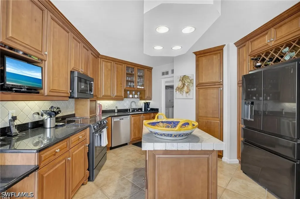4041 Gulf Shore Boulevard N Naples FL 34103