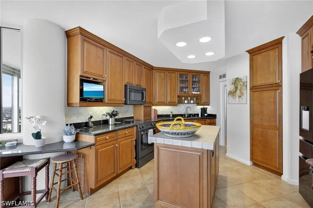 4041 Gulf Shore Boulevard N Naples FL 34103