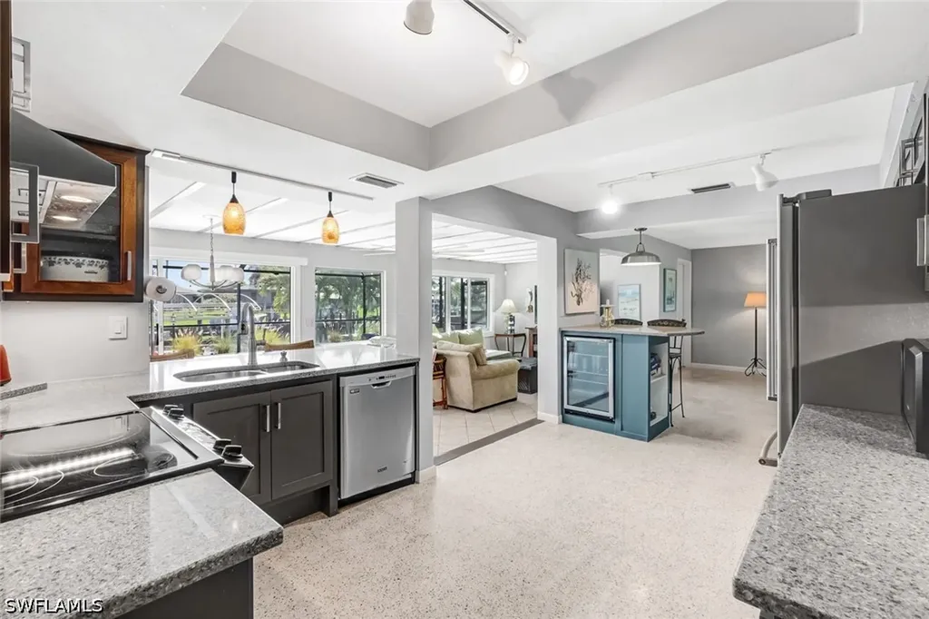 4305 SE 1st Avenue Cape Coral FL 33904
