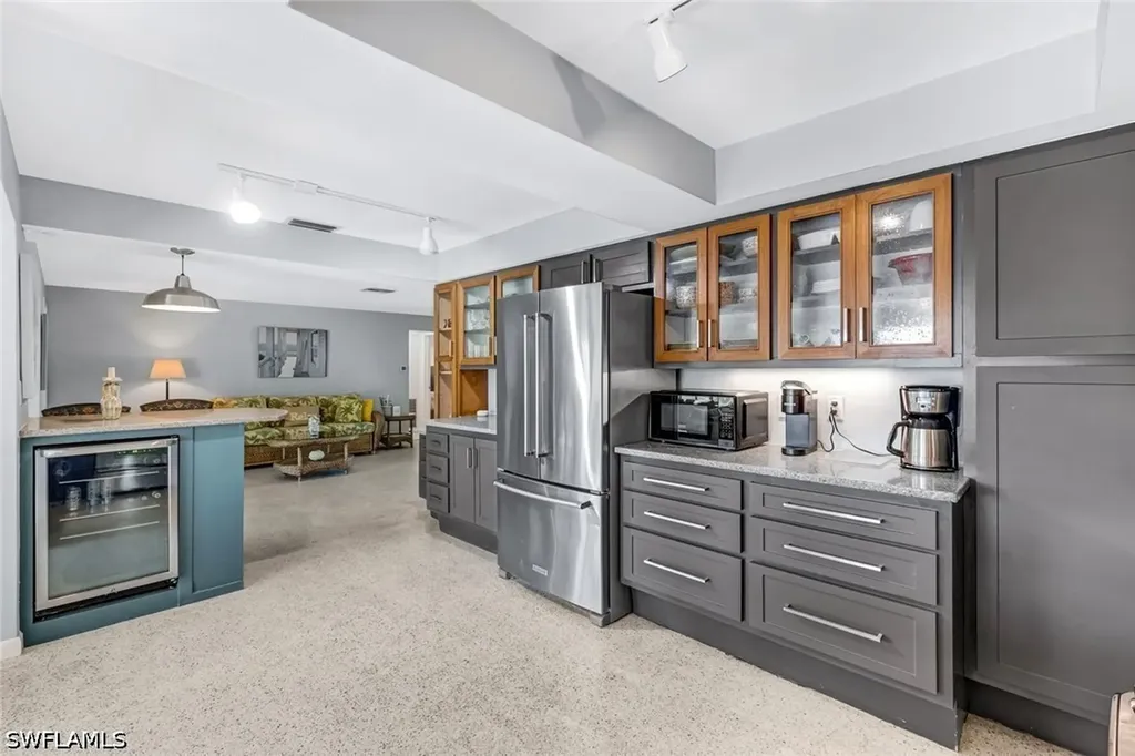 4305 SE 1st Avenue Cape Coral FL 33904