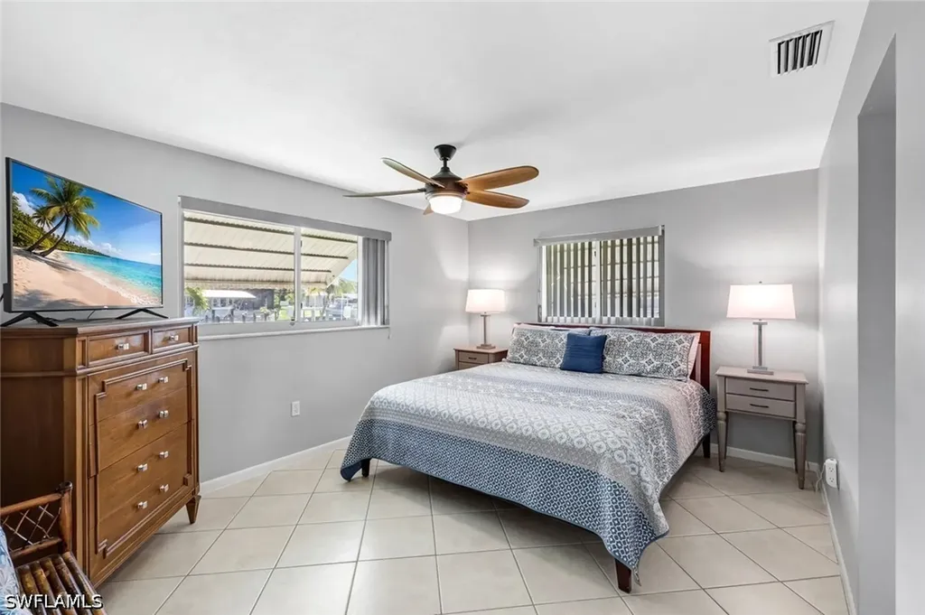 4305 SE 1st Avenue Cape Coral FL 33904