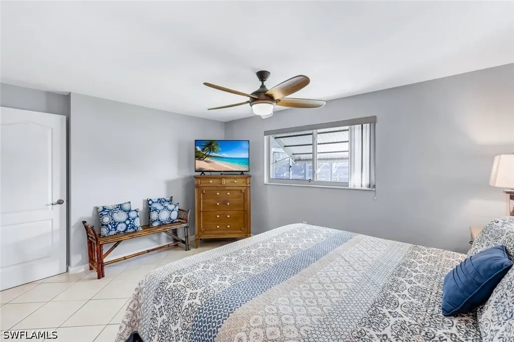 4305 SE 1st Avenue Cape Coral FL 33904