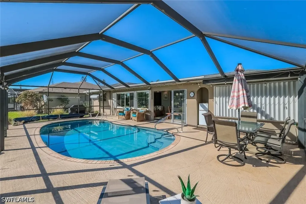4305 SE 1st Avenue Cape Coral FL 33904